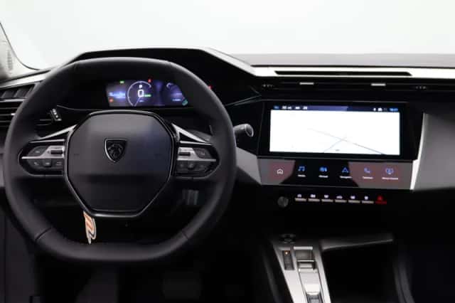 Peugeot e-308 (2025) thumbnail 3