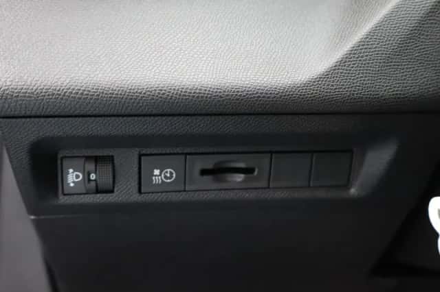 Peugeot e-308 (2025) thumbnail 26