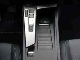 Peugeot e-308 (2025) thumbnail 8