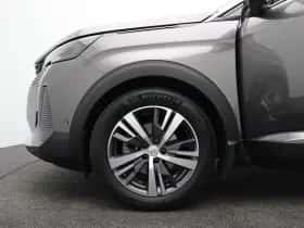 Peugeot 3008 (2023) thumbnail 17