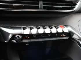 Peugeot 3008 (2023) thumbnail 23