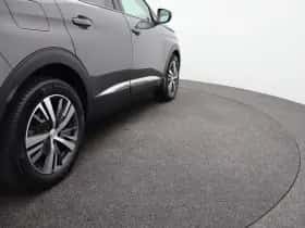 Peugeot 3008 (2023) thumbnail 37