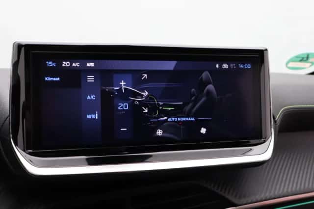 Peugeot 208 (2024) thumbnail 19