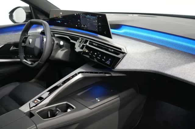 Peugeot 5008 (2026) thumbnail 3
