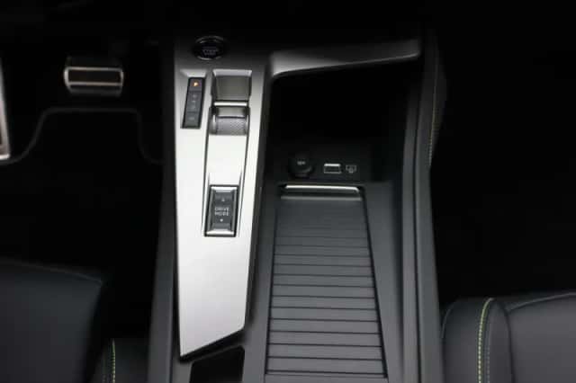 Peugeot 308 (2025) thumbnail 7
