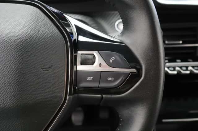 Peugeot 208 (2021) thumbnail 16