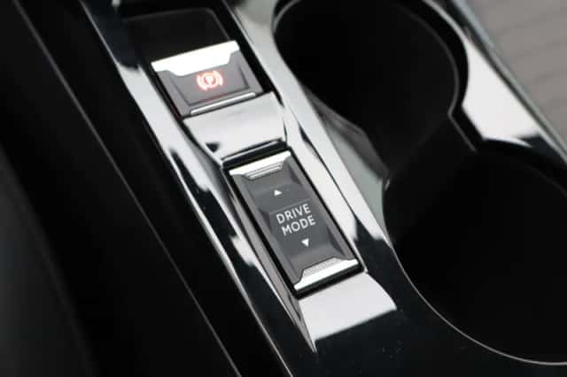 Peugeot 208 (2021) thumbnail 20