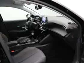 Peugeot 208 (2021) thumbnail 25