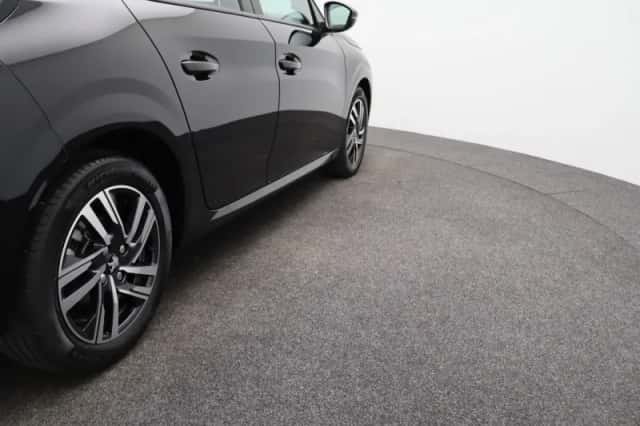 Peugeot 208 (2021) thumbnail 33