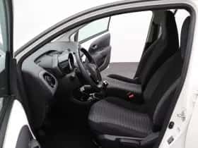Peugeot 108 (2021) thumbnail 11