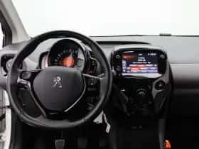 Peugeot 108 (2021) thumbnail 3