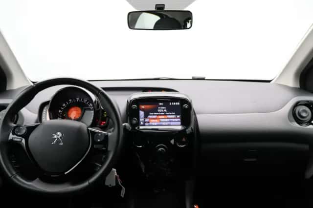 Peugeot 108 (2021) thumbnail 30