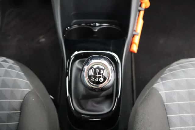 Peugeot 108 (2021) thumbnail 8