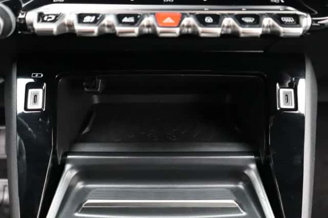 Peugeot 2008 (2025) thumbnail 25