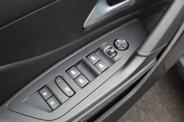 Peugeot 408 (2025) thumbnail 31