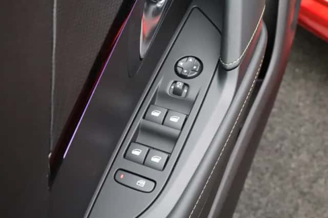 Peugeot 208 (2024) thumbnail 27