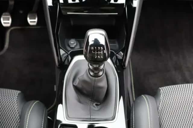 Peugeot 208 (2024) thumbnail 8