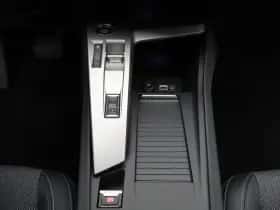 Peugeot 308 (2023) thumbnail 8