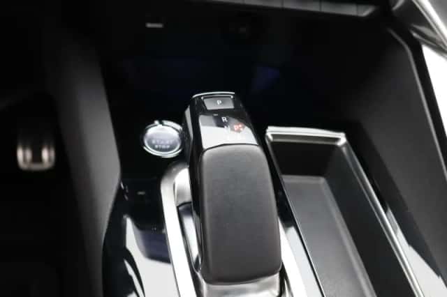 Peugeot 3008 (2020) thumbnail 19