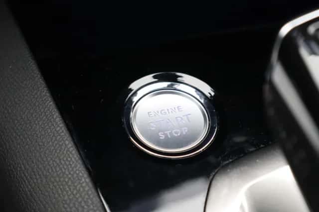 Peugeot 3008 (2020) thumbnail 20