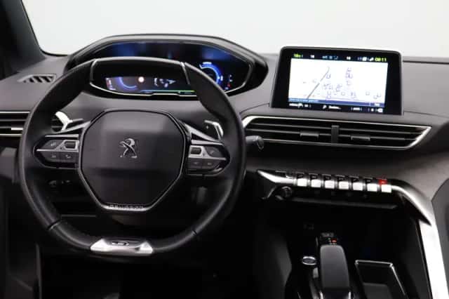 Peugeot 3008 (2020) thumbnail 3
