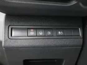 Peugeot 3008 (2020) thumbnail 27