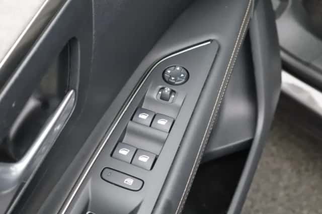 Peugeot 3008 (2020) thumbnail 28