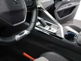 Peugeot 3008 (2020) thumbnail 29