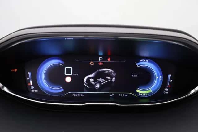 Peugeot 3008 (2020) thumbnail 4