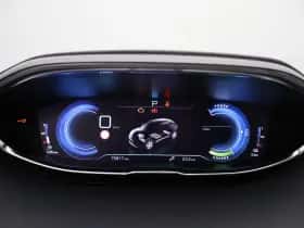 Peugeot 3008 (2020) thumbnail 4
