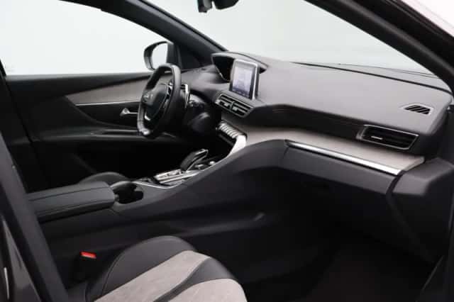 Peugeot 3008 (2020) thumbnail 32