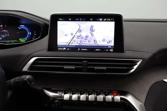 Peugeot 3008 (2020) thumbnail 7
