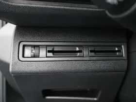 Peugeot 3008 (2020) thumbnail 25