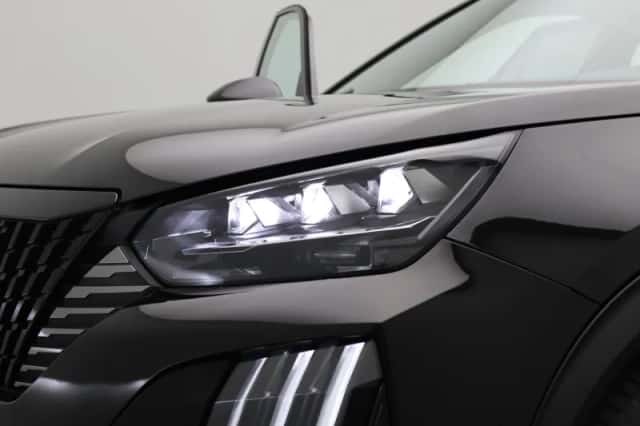 Peugeot e-2008 (2024) thumbnail 16