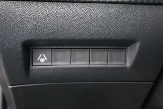 Peugeot e-2008 (2024) thumbnail 27