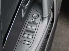 Peugeot e-2008 (2024) thumbnail 28