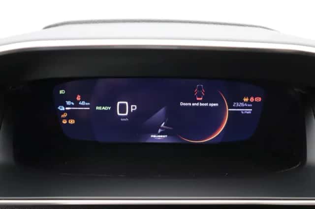 Peugeot e-2008 (2024) thumbnail 4
