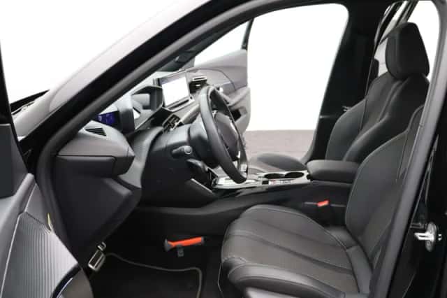Peugeot e-2008 (2024) thumbnail 8