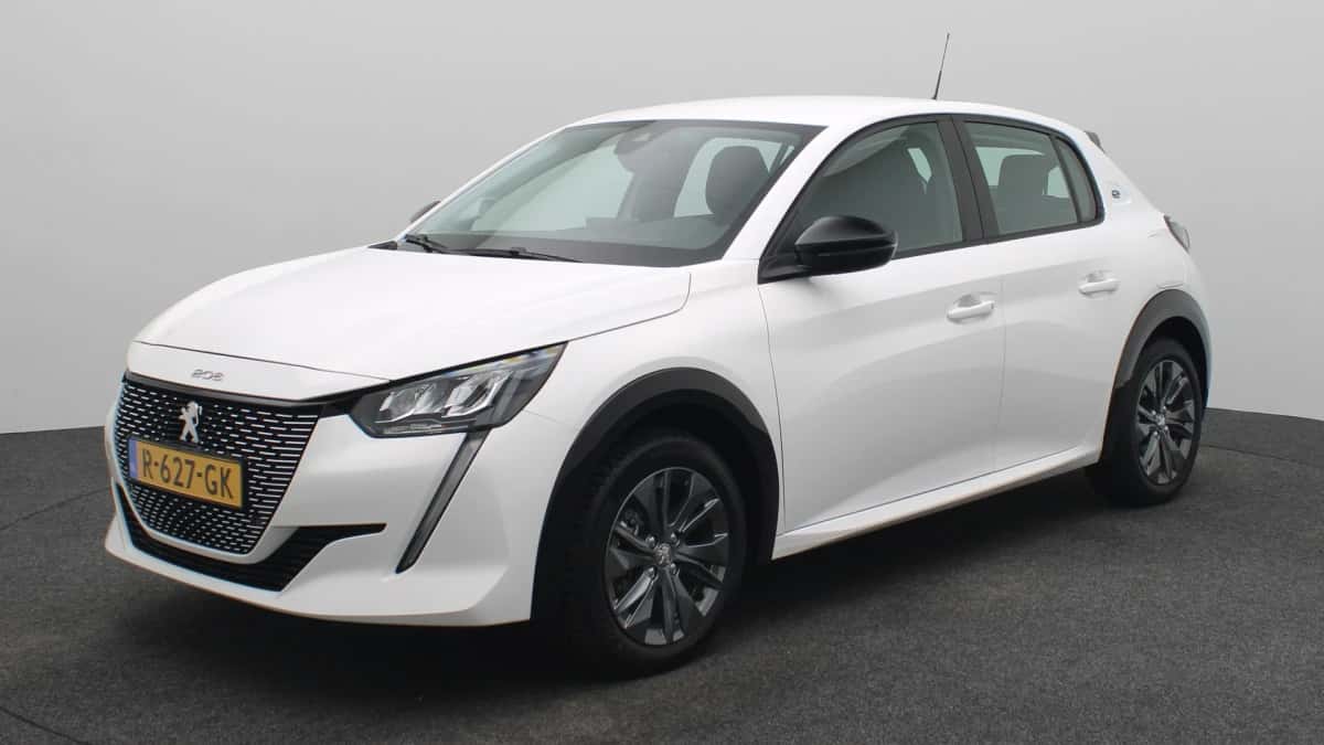Peugeot e-208 (2022) — foto 1