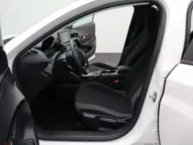Peugeot e-208 (2022) thumbnail 11