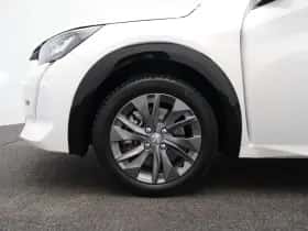 Peugeot e-208 (2022) thumbnail 17