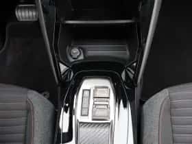 Peugeot e-208 (2022) thumbnail 8