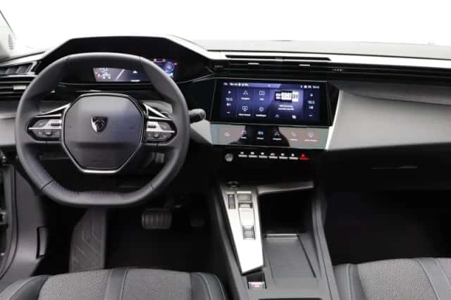 Peugeot 408 (2025) thumbnail 3