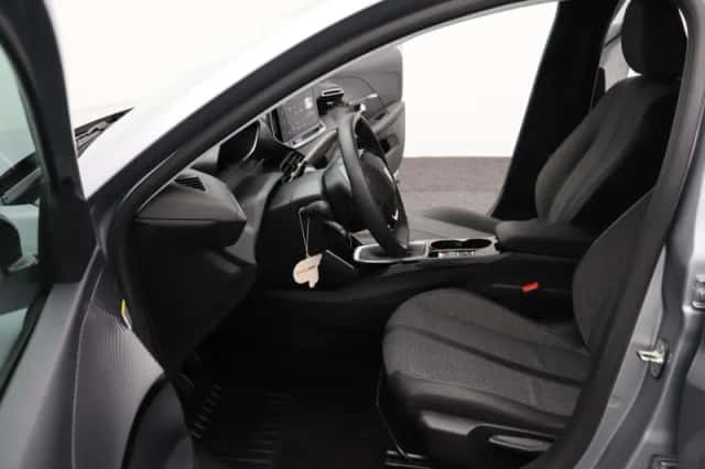 Peugeot 208 (2025) thumbnail 11