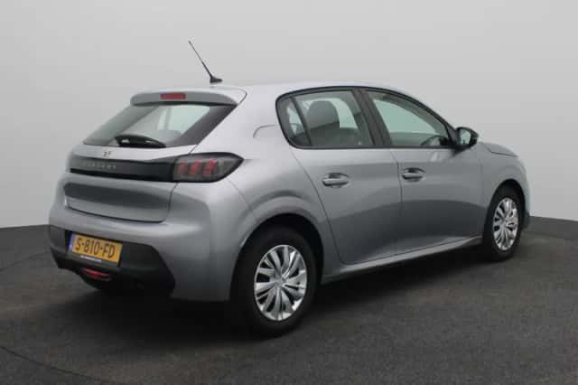 Peugeot 208 (2023) thumbnail 2