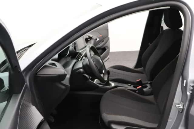 Peugeot 208 (2023) thumbnail 11