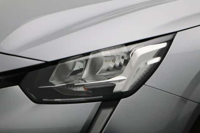 Peugeot 208 (2023) thumbnail 16