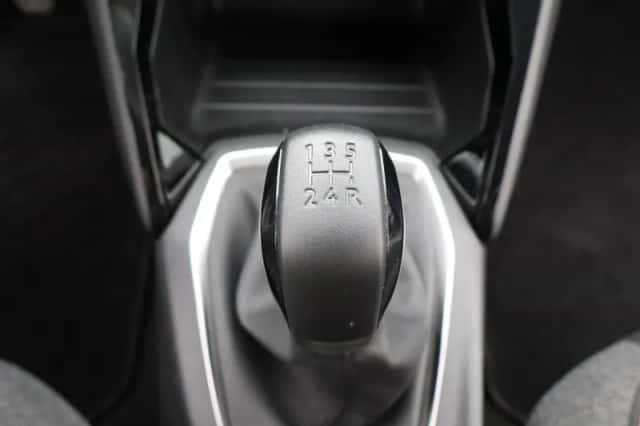 Peugeot 208 (2023) thumbnail 19