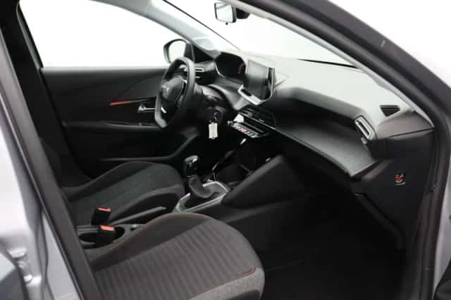 Peugeot 208 (2023) thumbnail 29