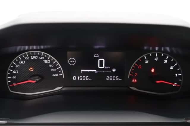 Peugeot 208 (2023) thumbnail 4